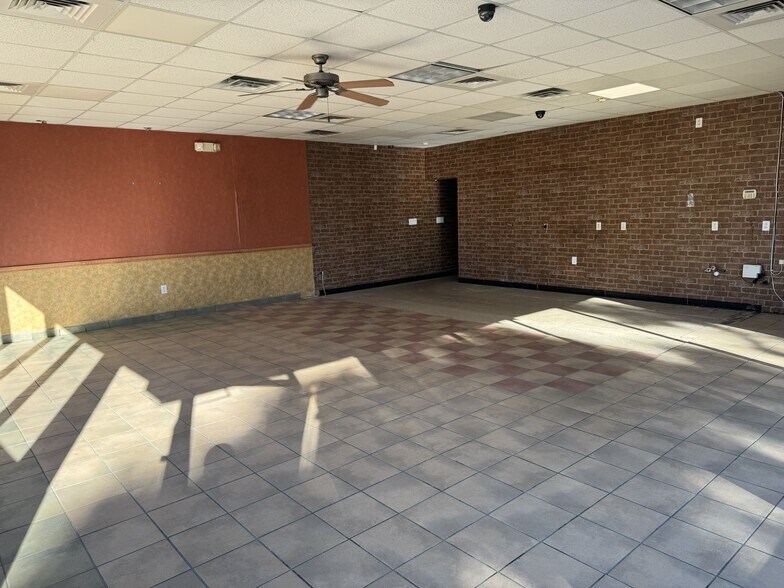 More Photos Of 950 E Old Ford Rd, Fort Deposit General Retail For Sale