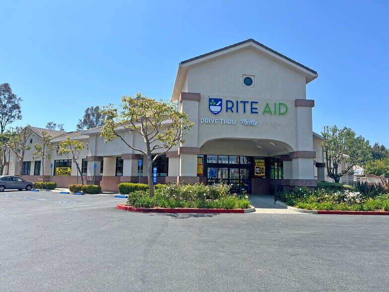 More Photos Of 3941 Spring Rd, Moorpark Storefront Retail Office For Lease