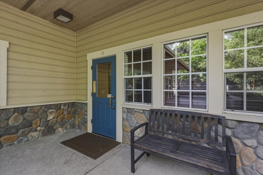 More Photos Of 6170 Ridgeview Ct, Reno Office For Lease