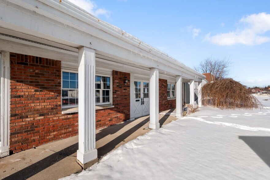 More Photos Of 690 S Lapeer Rd, Oxford Warehouse For Sale