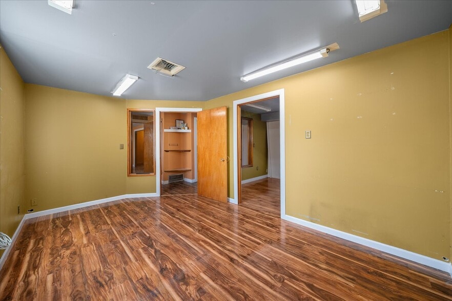 More Photos Of 1927 S Garfield Rd, Airway Heights Warehouse For Sale