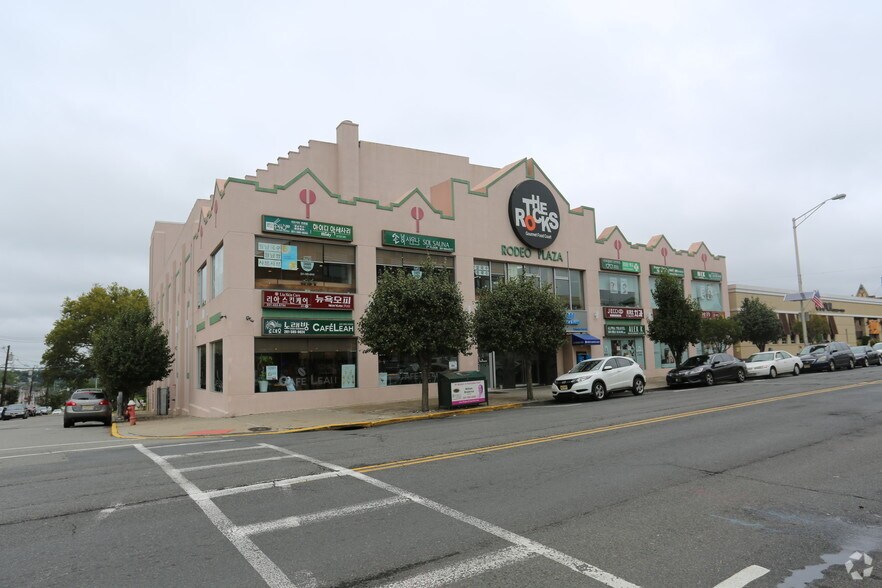 More Photos Of 225 Broad Ave, Palisades Park Storefront Retail Office For Lease