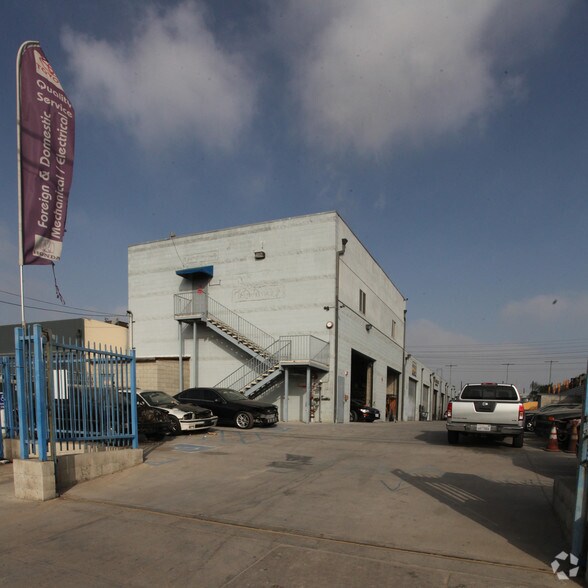 More Photos Of 11623 Sheldon St, Sun Valley Auto Salvage Facility For Lease
