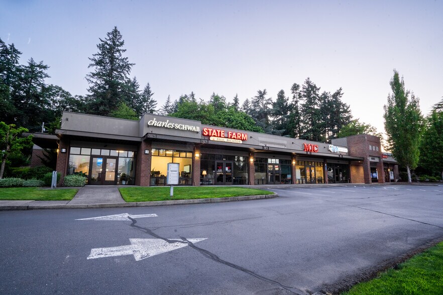 More Photos Of 4093 Commercial St SE, Salem Freestanding For Lease