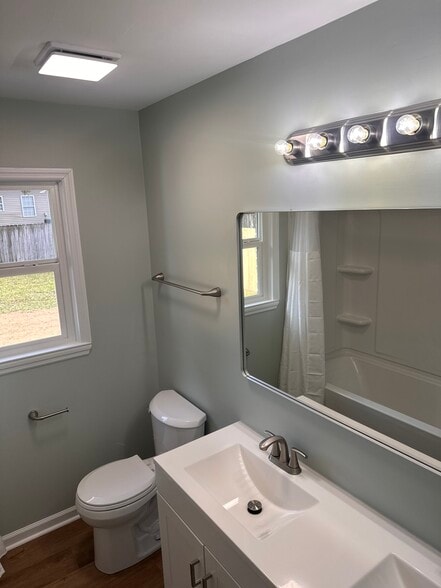 More Photos Of 1038 Harbor View Rd, Charleston Multifamily For Sale