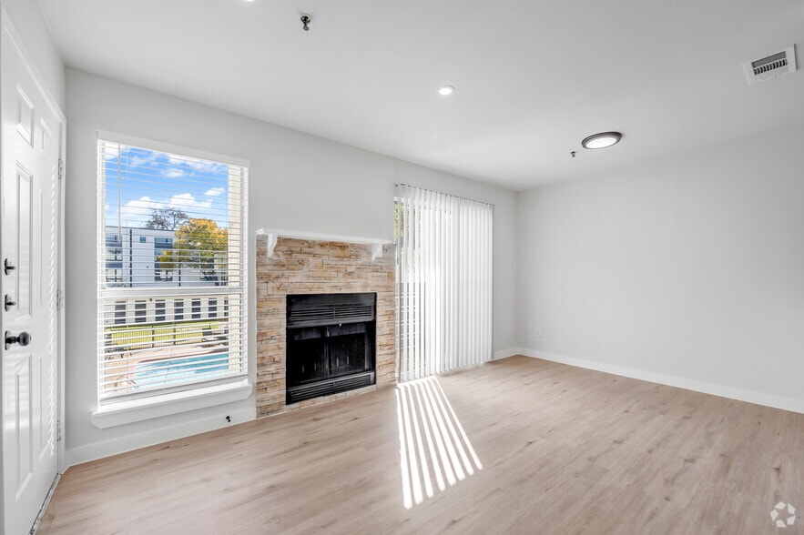 More Photos Of 2315 Moser Ave, Dallas Apartments For Sale