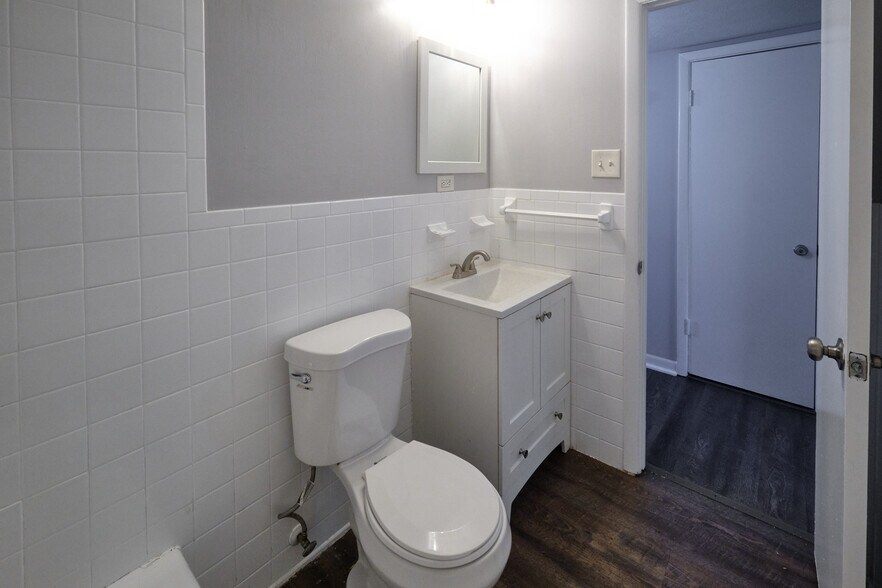 More Photos Of 609 E Inskip Dr, Knoxville Apartments For Sale