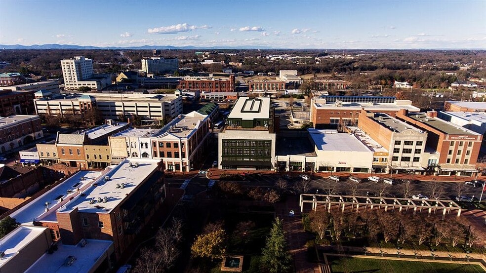 More Photos Of 174 E Main St, Spartanburg Apartments For Lease