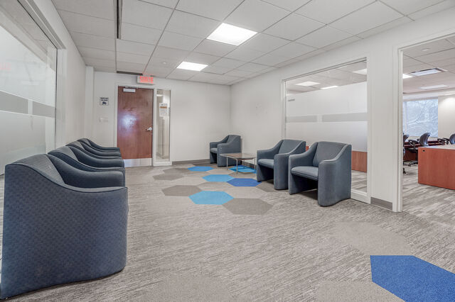 More Photos Of 5250 Boul Décarie, Montréal Office For Lease