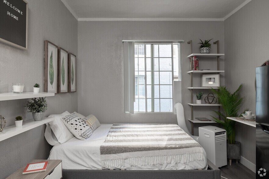 More Photos Of 5640 Santa Monica Blvd, Los Angeles Apartments For Sale