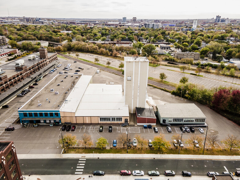 Primary Photo Of 2300-2310 Kennedy St NE, Minneapolis Light Distribution For Lease