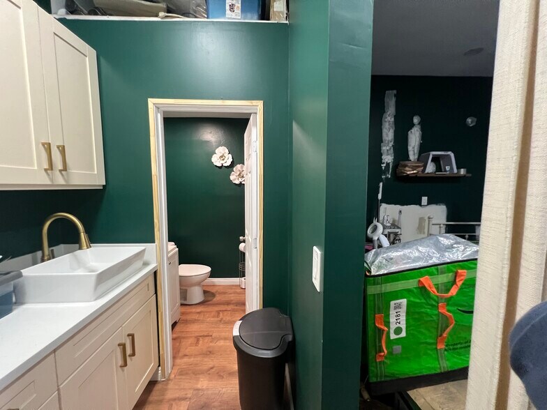 More Photos Of 4071 S Main St, Los Angeles Storefront Retail Residential For Sale