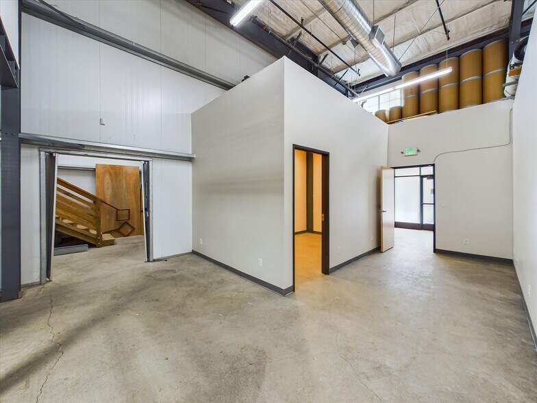 More Photos Of 39057 Ca-299 St, Willow Creek Light Manufacturing For Sale