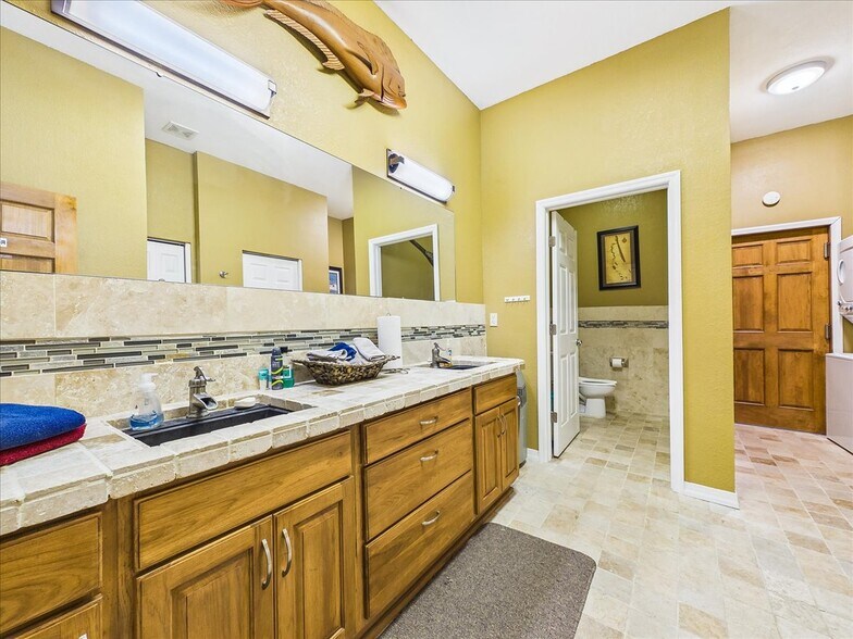 More Photos Of 100 Pilothouse Ct, Palatka Multifamily For Sale