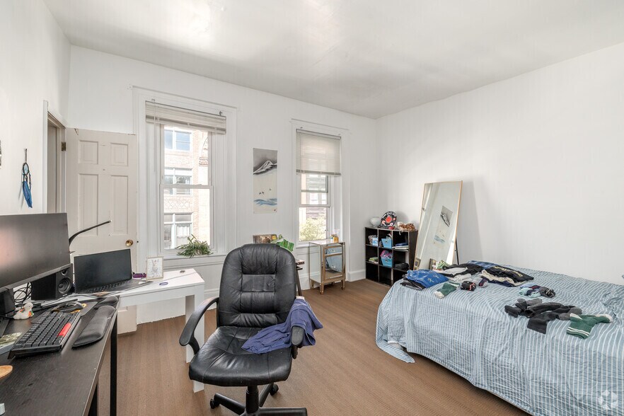 More Photos Of 136 Washington St, Binghamton Multifamily For Sale