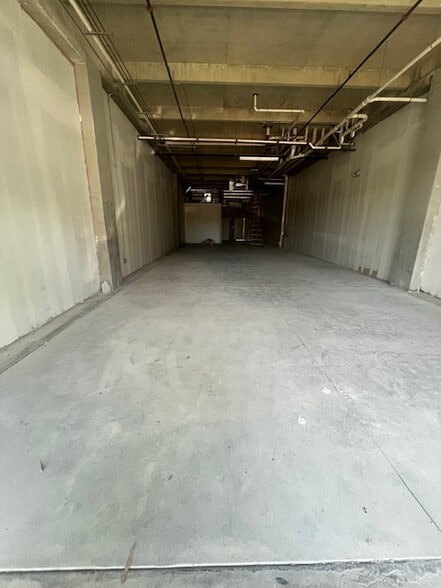 More Photos Of 1695 NW 110th Ave, Miami Medical For Sale