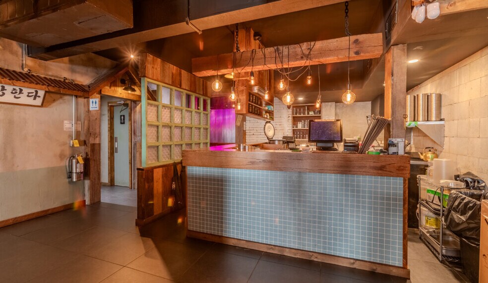 More Photos Of , Waterloo General Retail For Sale