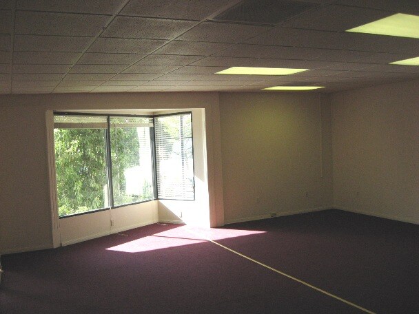 More Photos Of 4420 Easton Dr, Bakersfield Office For Lease