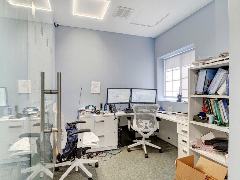 More Photos Of 158 Bergen Tpke, Ridgefield Park Medical For Lease