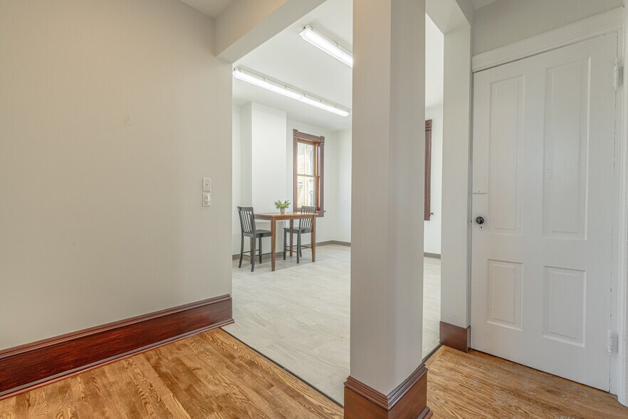 More Photos Of 1303 11th St, Monroe Storefront Retail Office For Lease