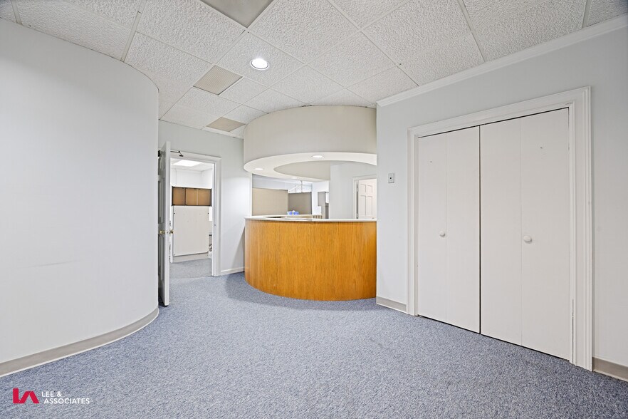 More Photos Of 1776 Old Spring House Ln, Dunwoody Medical For Lease