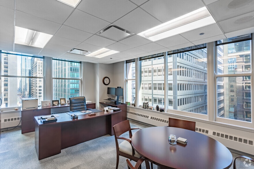 More Photos Of 140 S Dearborn St, Chicago Office For Lease