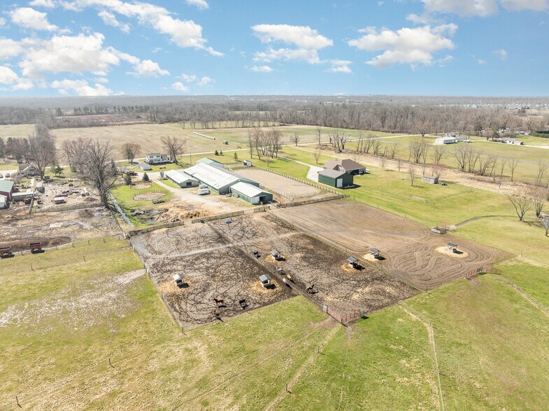 More Photos Of 7195 Singer Rd, Dayton Horse Stables For Sale