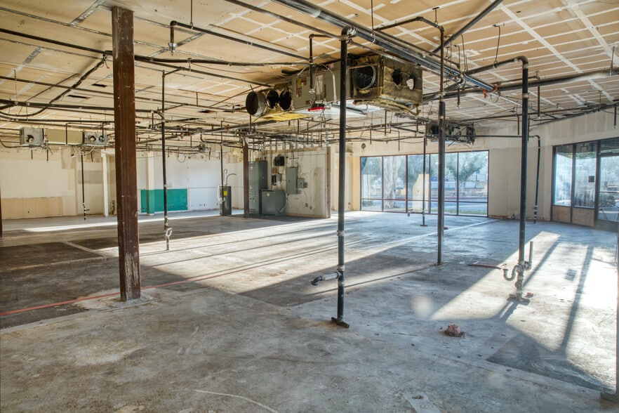 More Photos Of 330 S Garfield Ave, Alhambra Medical For Sale