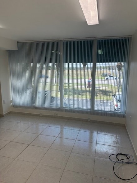 More Photos Of 16115-16155 SW 117th Ave, Miami Light Distribution For Sale