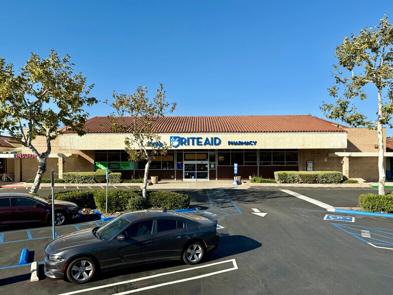 Primary Photo Of 387 E Avenida De Los Arboles, Thousand Oaks Drugstore For Lease