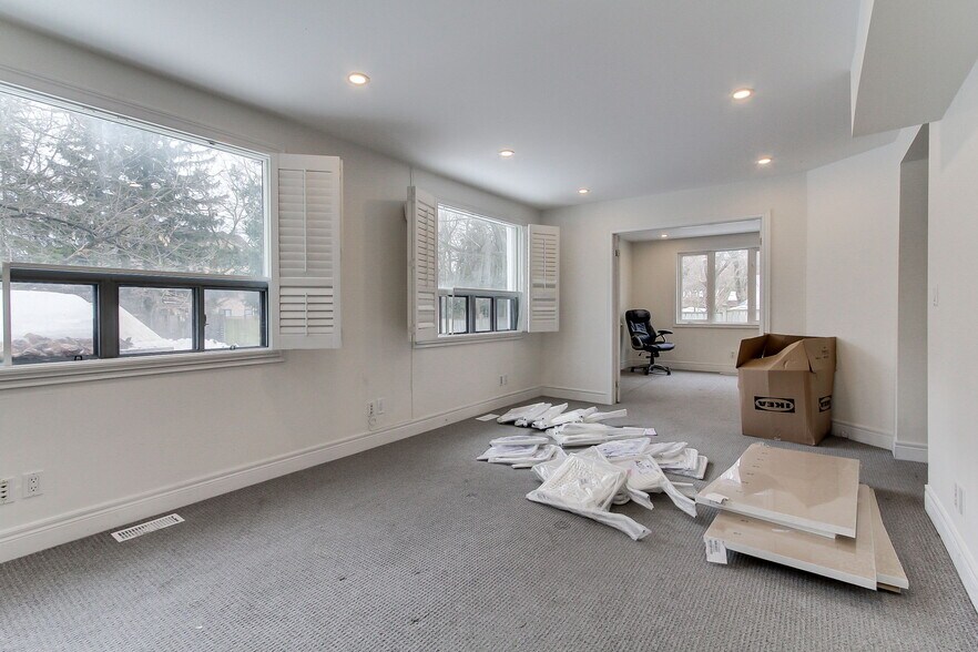 More Photos Of 187 Finch Ave W, Toronto Office Residential For Sale