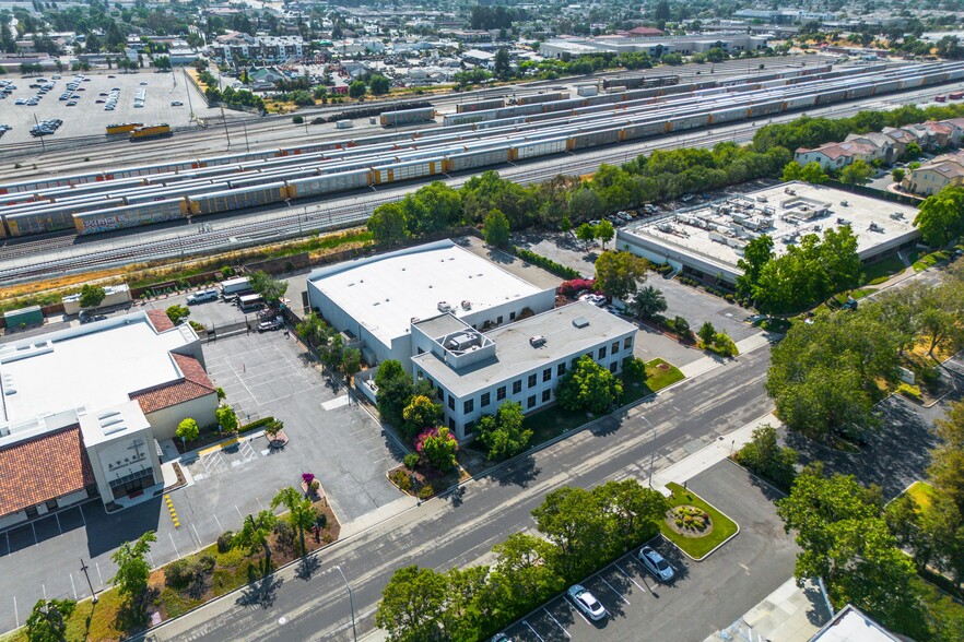 Primary Photo Of 193-199 Topaz St, Milpitas Warehouse For Lease