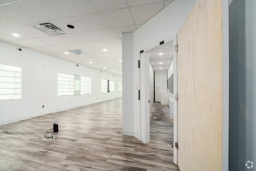 More Photos Of 1318 Walnut St, Philadelphia Storefront Retail Residential For Sale