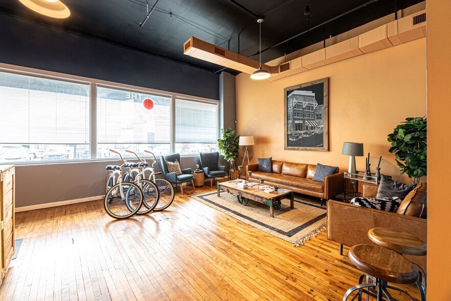 More Photos Of 16 Emory Pl, Knoxville Office Residential For Sale