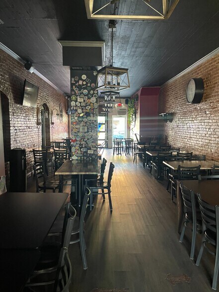 More Photos Of 124 W Chicago Blvd, Tecumseh Storefront Retail Residential For Lease