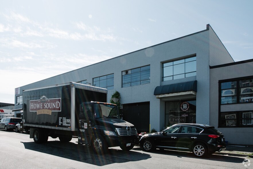 More Photos Of 54-66 E 4th Ave, Vancouver Showroom For Lease