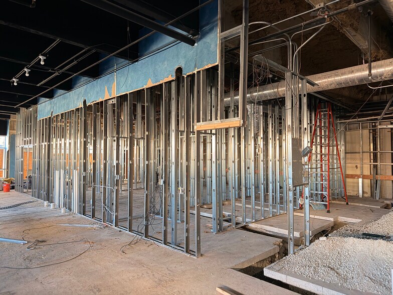More Photos Of 1461 Market St, Des Plaines Parking Garage For Sale