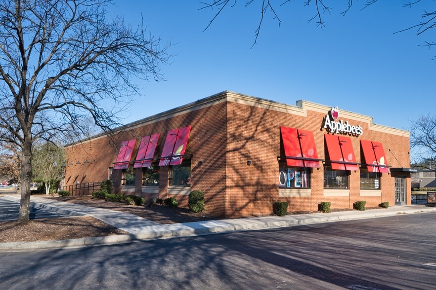 Primary Photo Of 185 Cherokee Pl, Cartersville Restaurant For Sale