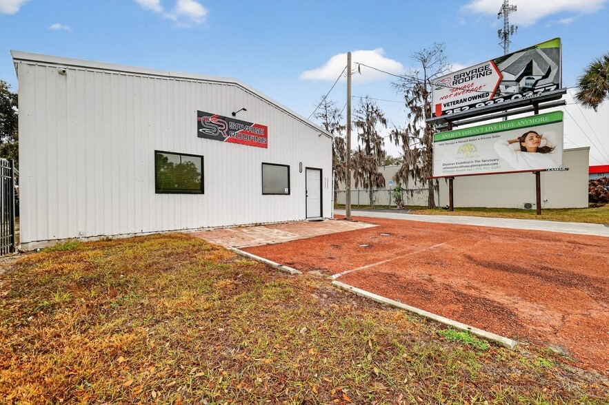 More Photos Of 1130 E North Blvd, Leesburg Freestanding For Lease