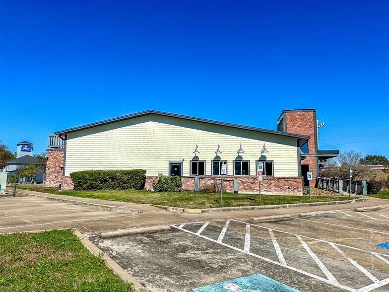 More Photos Of 17381 Tomball Pky, Houston Restaurant For Sale