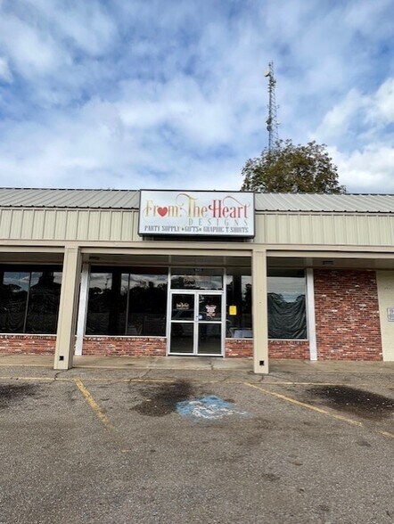 More Photos Of E Madison St @ E. Madison St., Bastrop Unknown For Lease