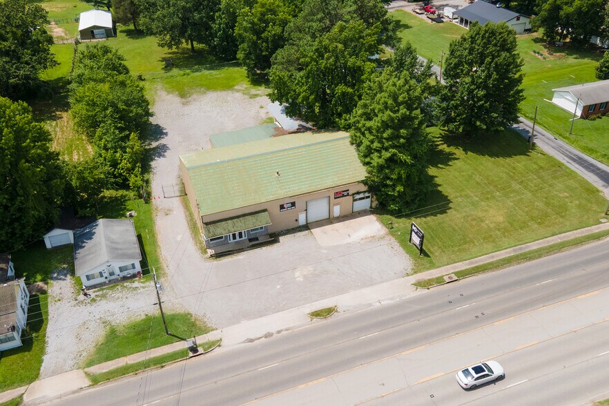 More Photos Of 405 S Pershing St, Energy Office For Sale