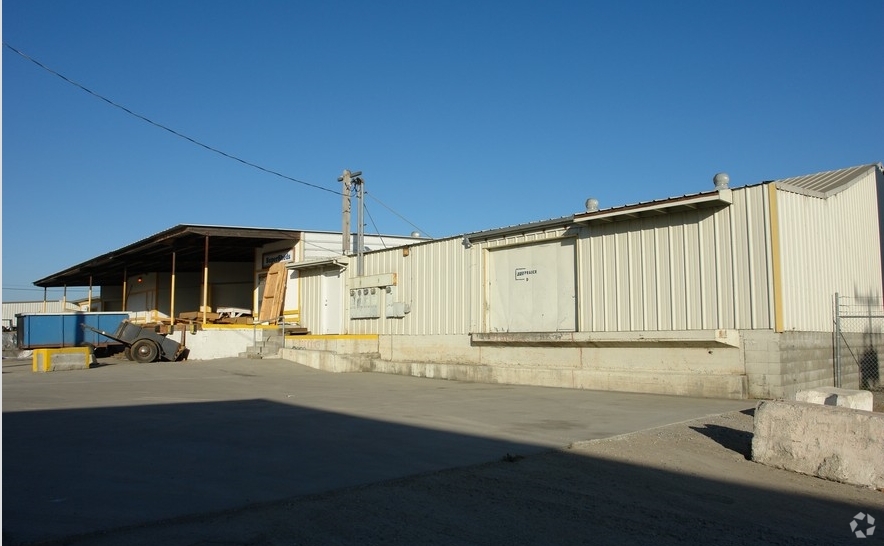 Primary Photo Of 221 Prader St, Salinas Warehouse For Lease