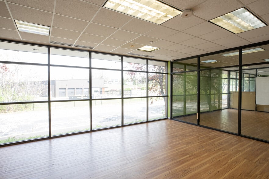 More Photos Of 10330 Hickman Mills Dr, Kansas City Office For Sale