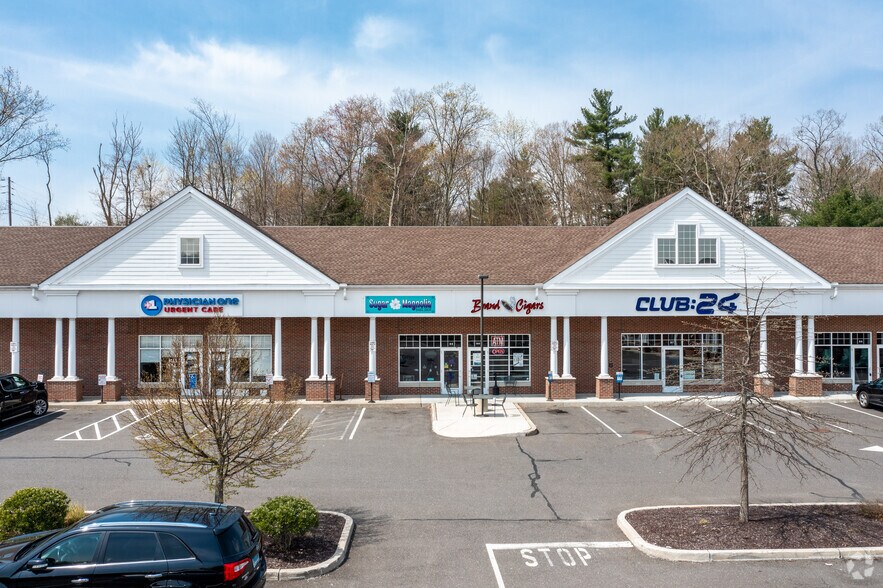 More Photos Of 266-276 S Main St, Newtown Freestanding For Lease