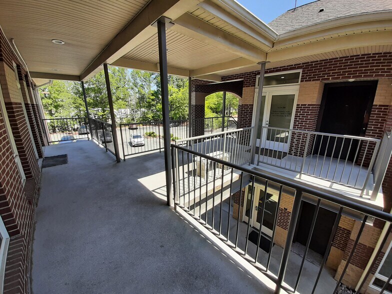 More Photos Of 1709 Legion Rd, Chapel Hill Coworking Space