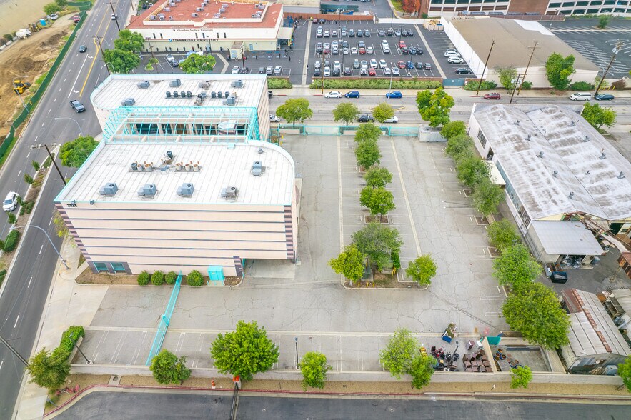 More Photos Of 2121 W Mission Rd, Alhambra Office For Lease