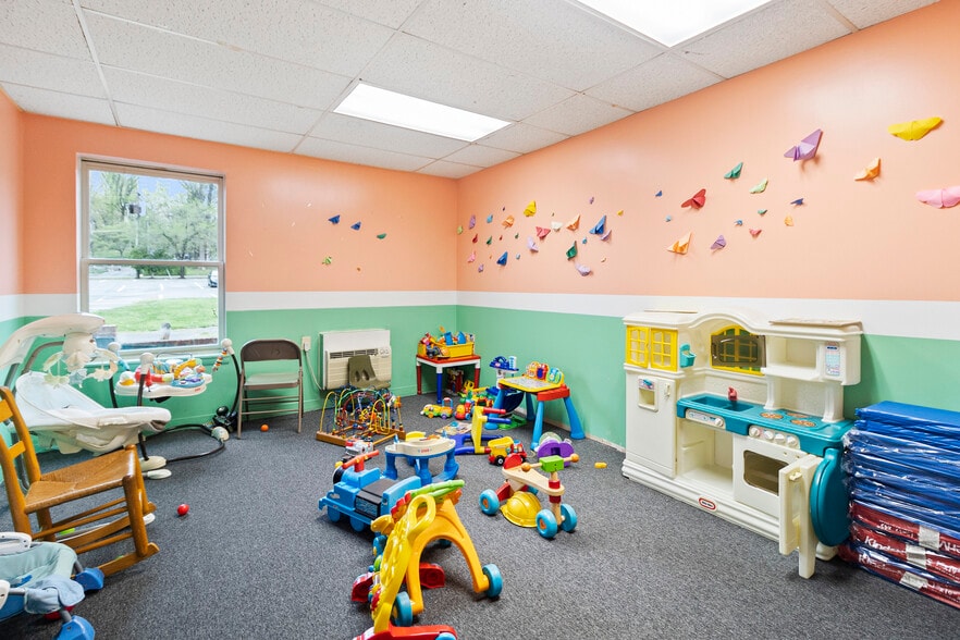 More Photos Of 5001 Backlick Rd, Annandale Religious Facility For Sale