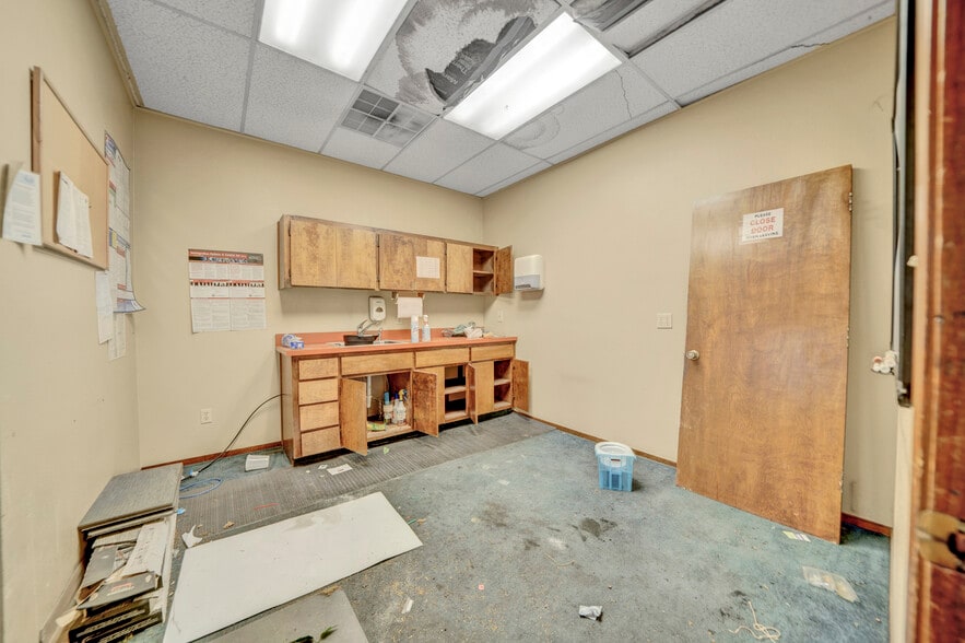 More Photos Of 333 E Channel St, Stockton Loft Creative Space For Sale