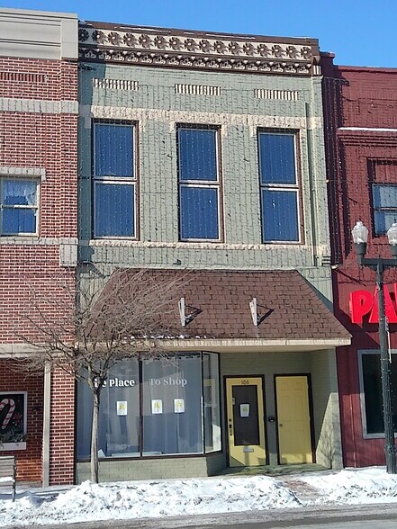 More Photos Of 106 S Anderson St, Elwood Storefront Retail Office For Lease